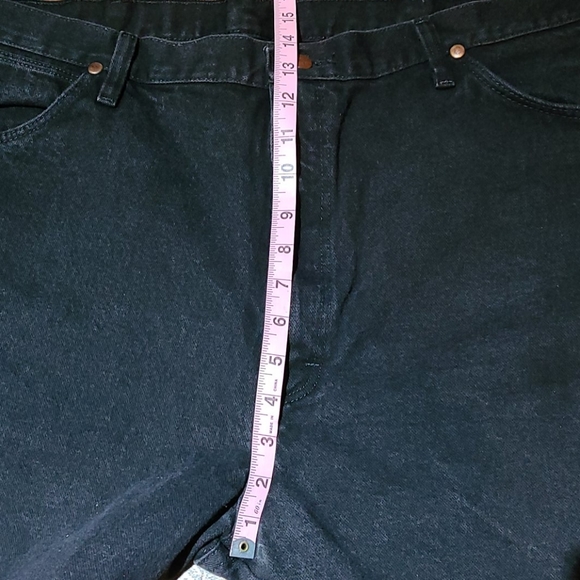 Men's Black Wrangler Jeans Size 40x34 - Picture 6 of 8